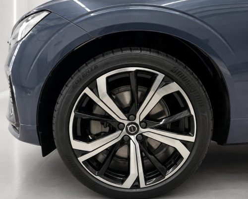 XC60 23 Ultdark blind-6